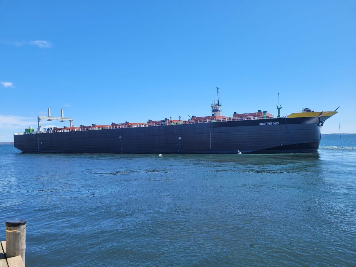 Double skin barge